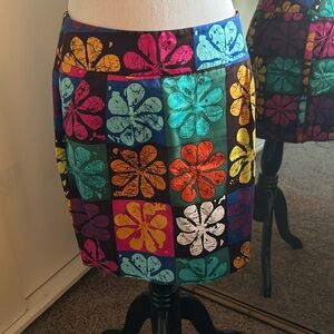 Trina Turk size 4. Cute floral Hawaiian retro print miniskirt